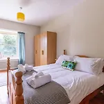 Raygill House - Spacious Family Retreat In Scenic North Yorkshire - Hot Tub Hire Available Casa vacanze *