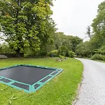 Raygill House - Spacious Family Retreat In Scenic North Yorkshire - Hot Tub Hire Available *