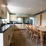 Casa vacanze Raygill House - Spacious Family Retreat In Scenic North Yorkshire - Hot Tub Hire Available *