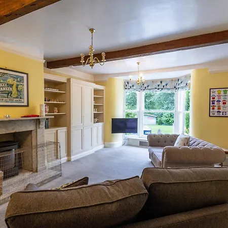 Raygill House - Spacious Family Retreat In Scenic North Yorkshire - Hot Tub Hire Available * Lothersdale
