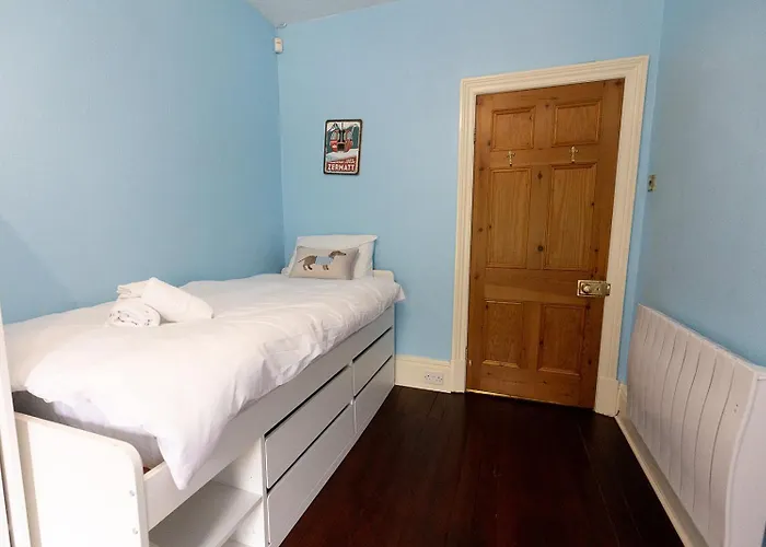 Raygill House - Spacious Family Retreat In Scenic North Yorkshire - Hot Tub Hire Available Lothersdale