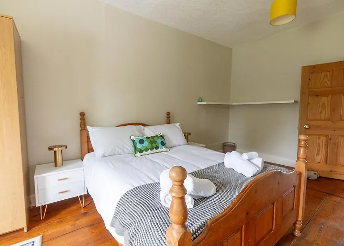 Raygill House - Spacious Family Retreat In Scenic North Yorkshire - Hot Tub Hire Available *