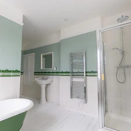 Raygill House - Spacious Family Retreat In Scenic North Yorkshire - Hot Tub Hire Available * Lothersdale