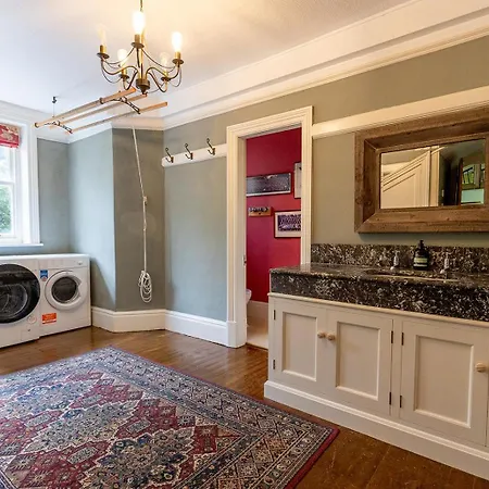 Raygill House - Spacious Family Retreat In Scenic North Yorkshire - Hot Tub Hire Available בית נופש *